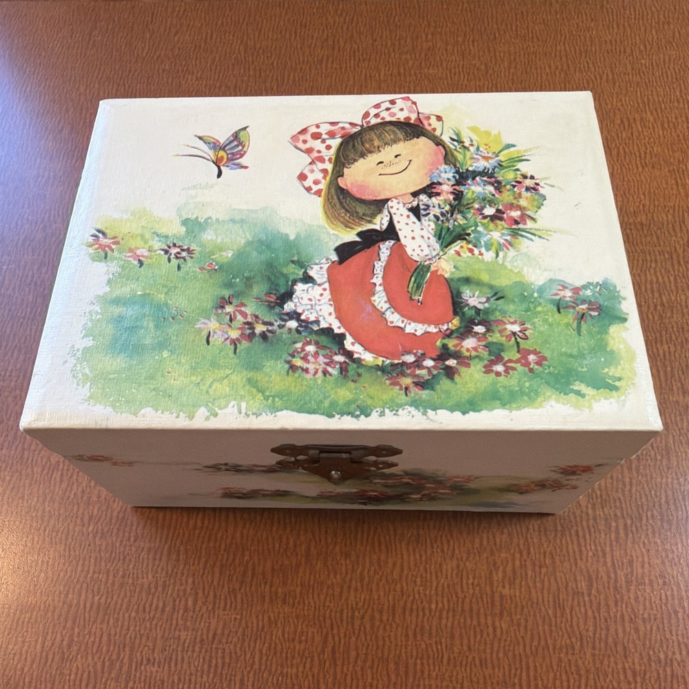 Vintage Mele Musical Jewelry Box Ballerina Girl With Flowers Made in Taiwan